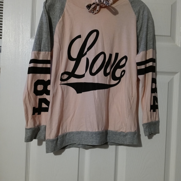 🏝🚴🔥ON FIRE PINK LADIES HOODIE🐢🏉A FABULOUS GIFT 🎁 GIVING ITEM. - Picture 5 of 8